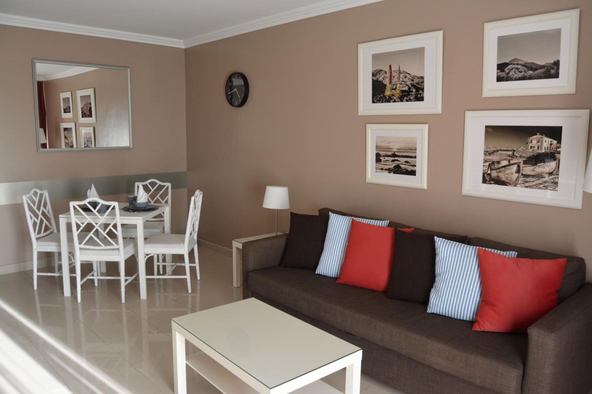 Rf La Quinta Park Suites ซานตา เออร์ซูลา ภายนอก รูปภาพ