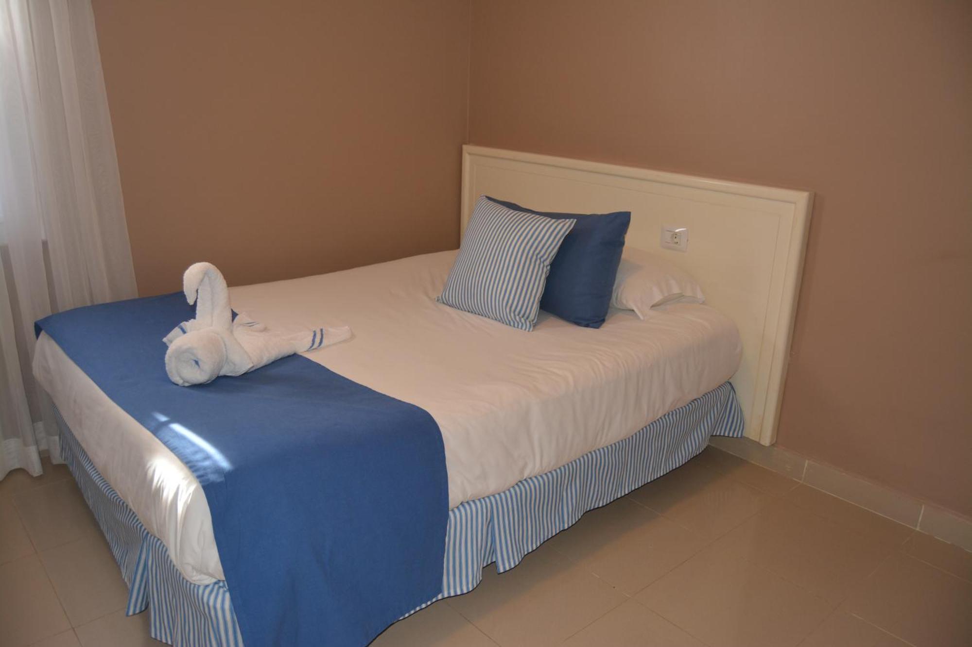 Rf La Quinta Park Suites ซานตา เออร์ซูลา ภายนอก รูปภาพ
