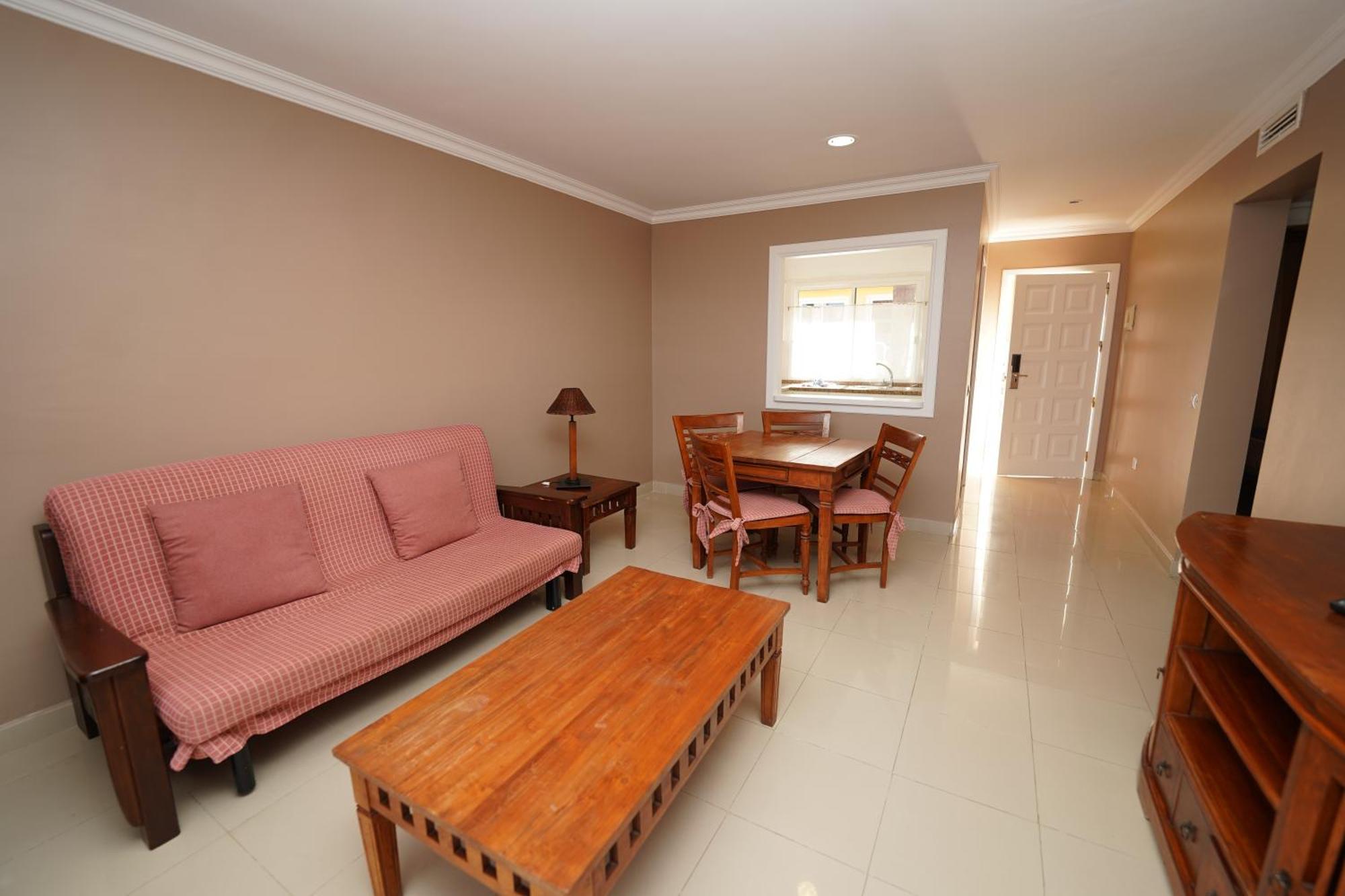 Rf La Quinta Park Suites ซานตา เออร์ซูลา ภายนอก รูปภาพ