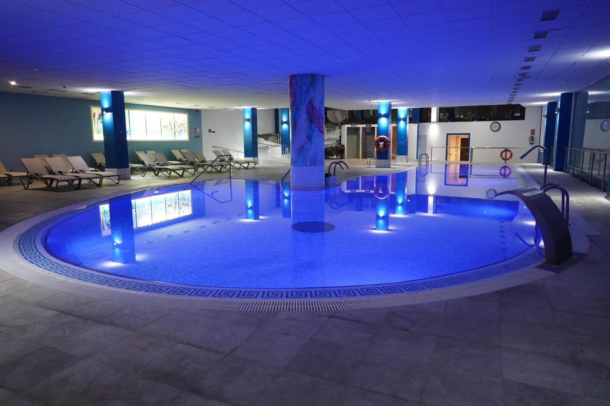 Rf La Quinta Park Suites ซานตา เออร์ซูลา ภายนอก รูปภาพ