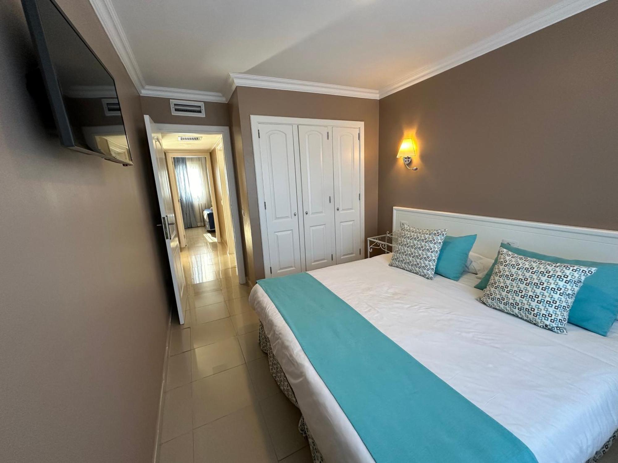 Rf La Quinta Park Suites ซานตา เออร์ซูลา ภายนอก รูปภาพ