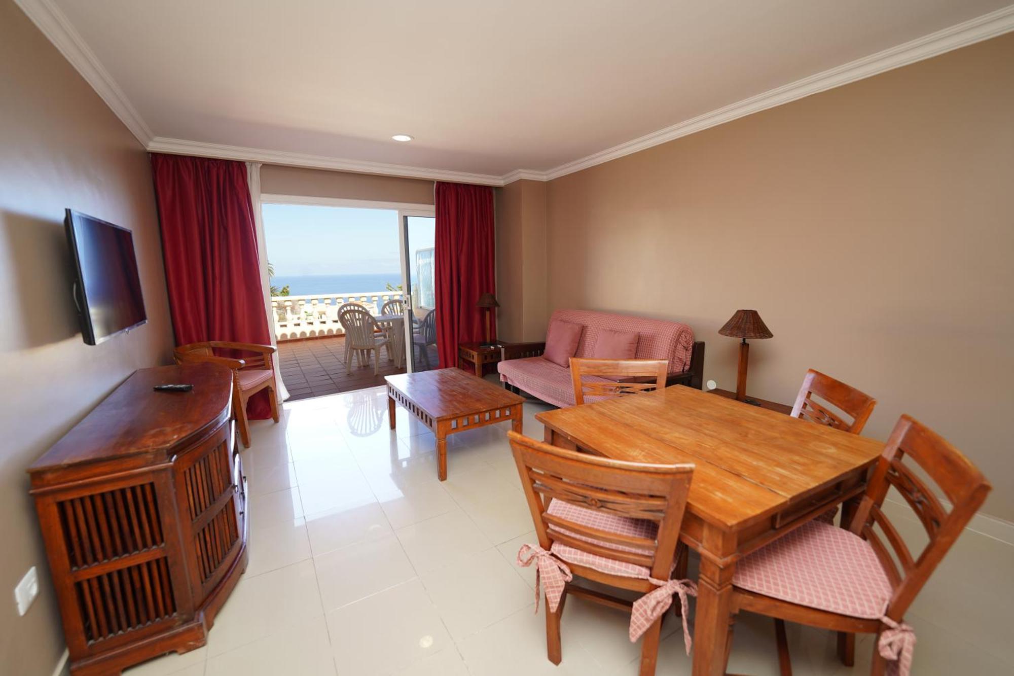 Rf La Quinta Park Suites ซานตา เออร์ซูลา ภายนอก รูปภาพ