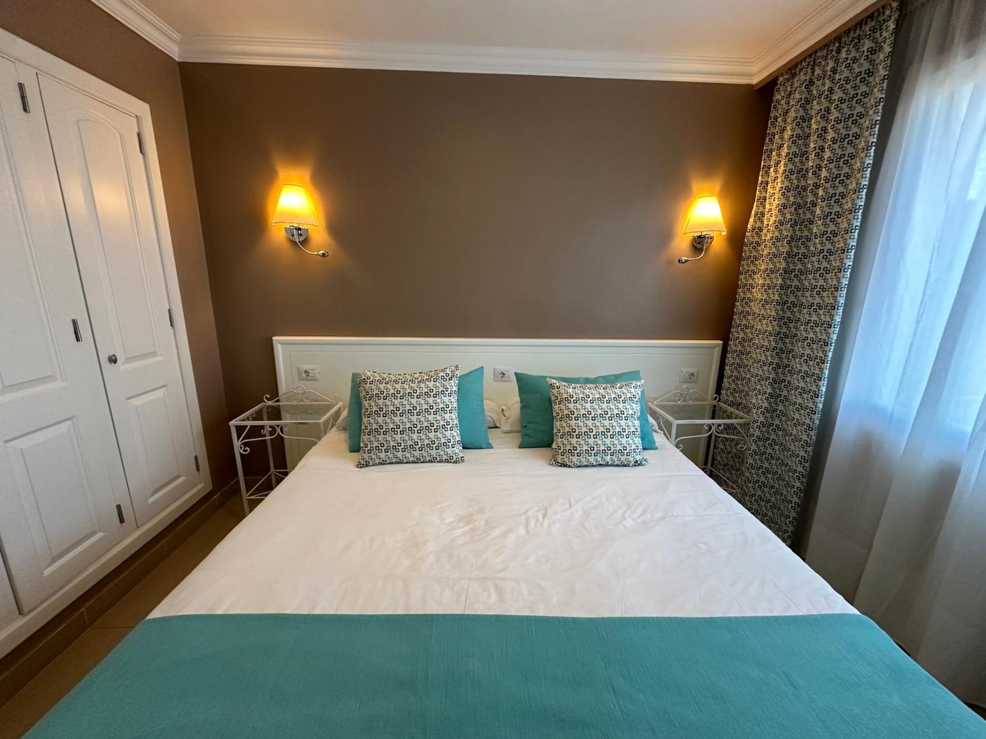 Rf La Quinta Park Suites ซานตา เออร์ซูลา ภายนอก รูปภาพ